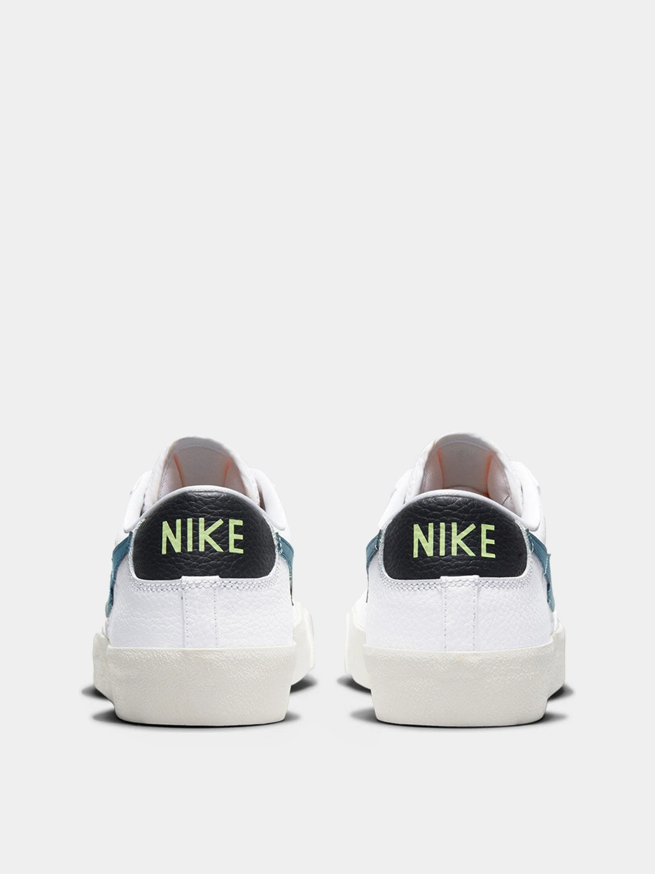 Кеди NIKE Blazer Low '77 модель DJ6895-100 Кеди NIKE Blazer Low '77 модель DJ6895-100 Фото