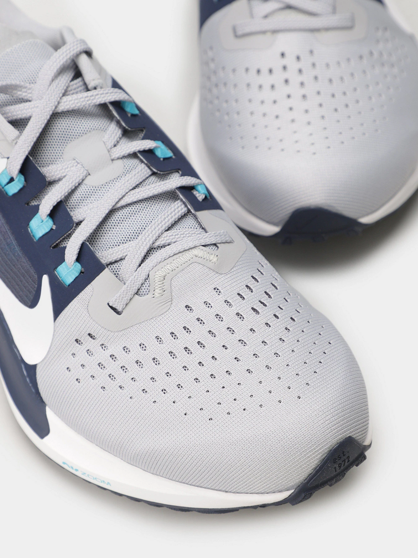 Кроссовки NIKE AIR ZOOM VOMERO модель CU1855-006 Фото