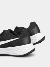 Кросівки NIKE Revolution 6 модель DC3728-003 Фото