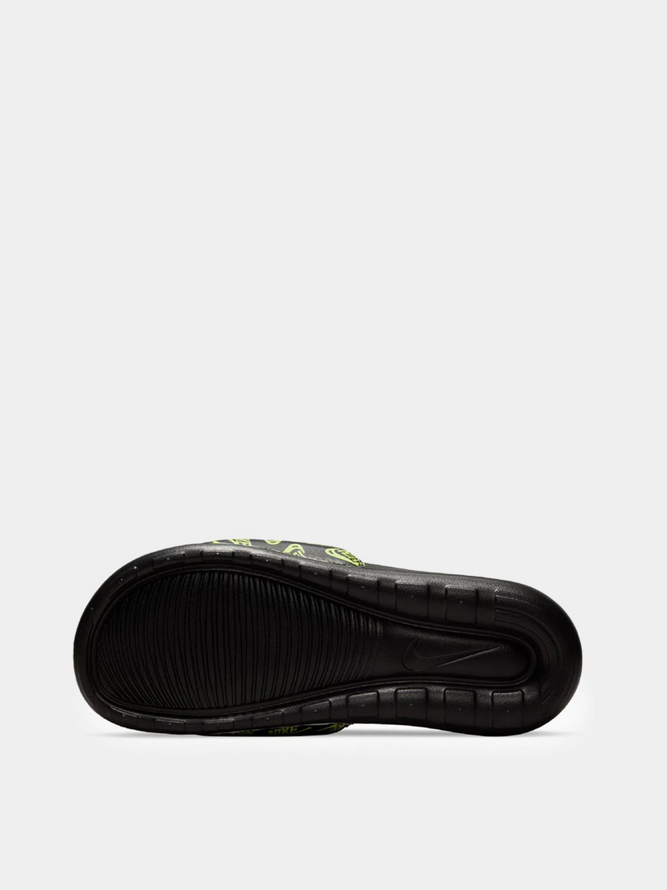 Шлёпанцы NIKE Victori One модель CN9678-010 Шлёпанцы NIKE Victori One модель CN9678-010 Фото