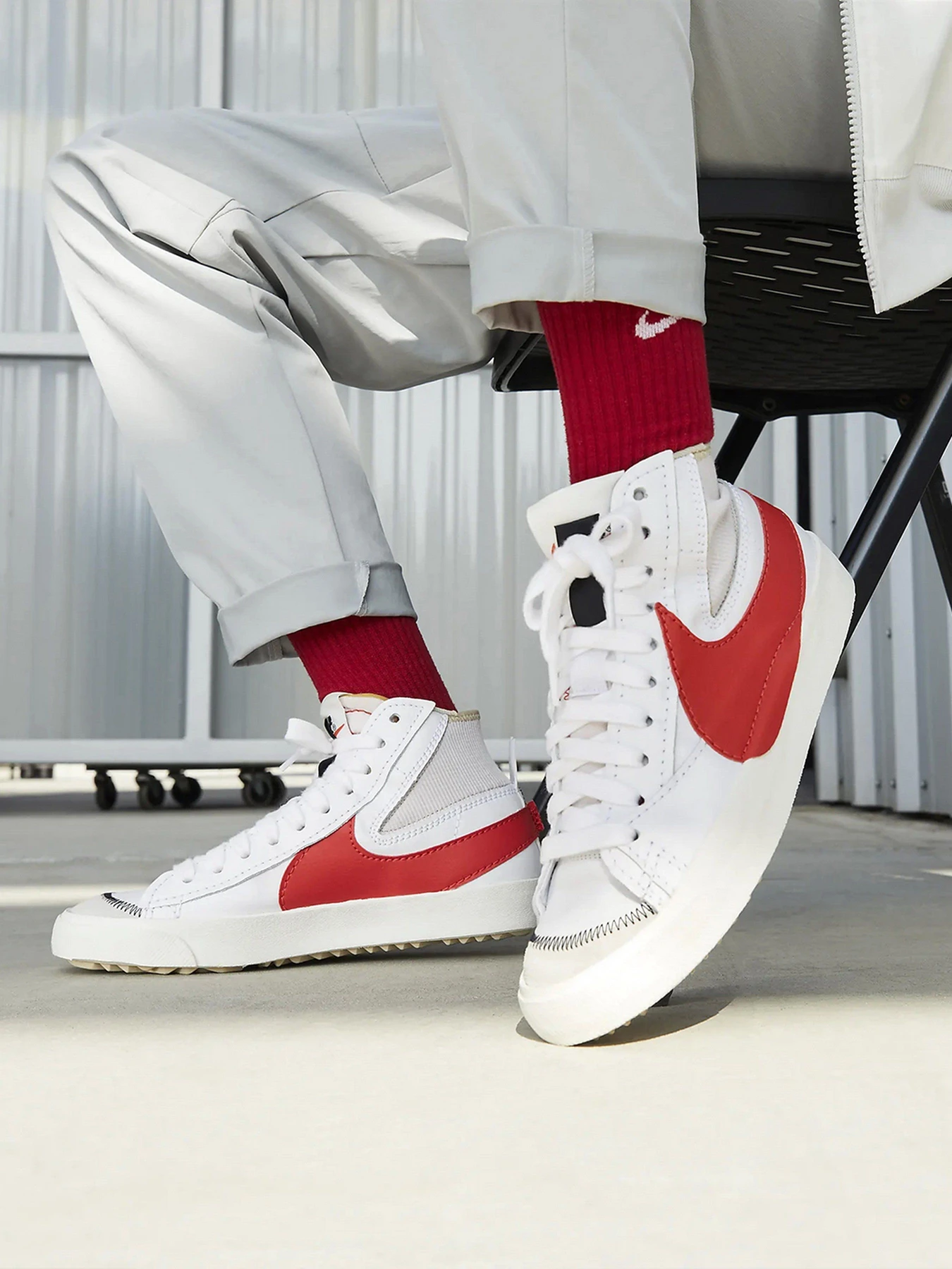 Кеды NIKE Blazer Mid '77 Jumbo модель DD3111-102 Кеды NIKE Blazer Mid '77 Jumbo модель DD3111-102 Фото