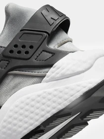 Кроссовки NIKE Air Huarache модель DV3504-001 Фото