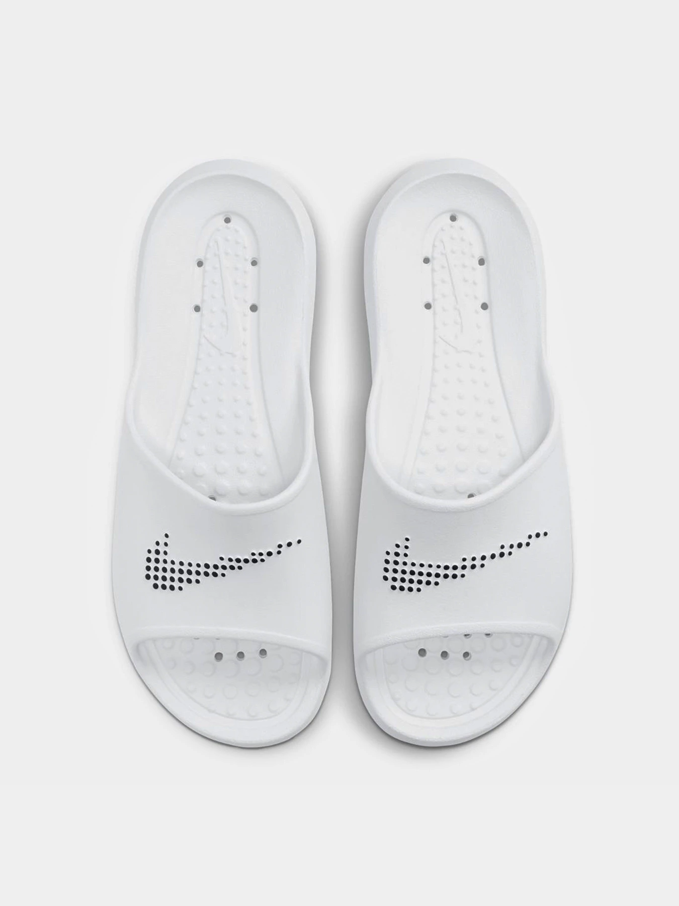 Шлёпанцы NIKE VICTORI ONE модель CZ5478-100 Шлёпанцы NIKE VICTORI ONE модель CZ5478-100 Фото