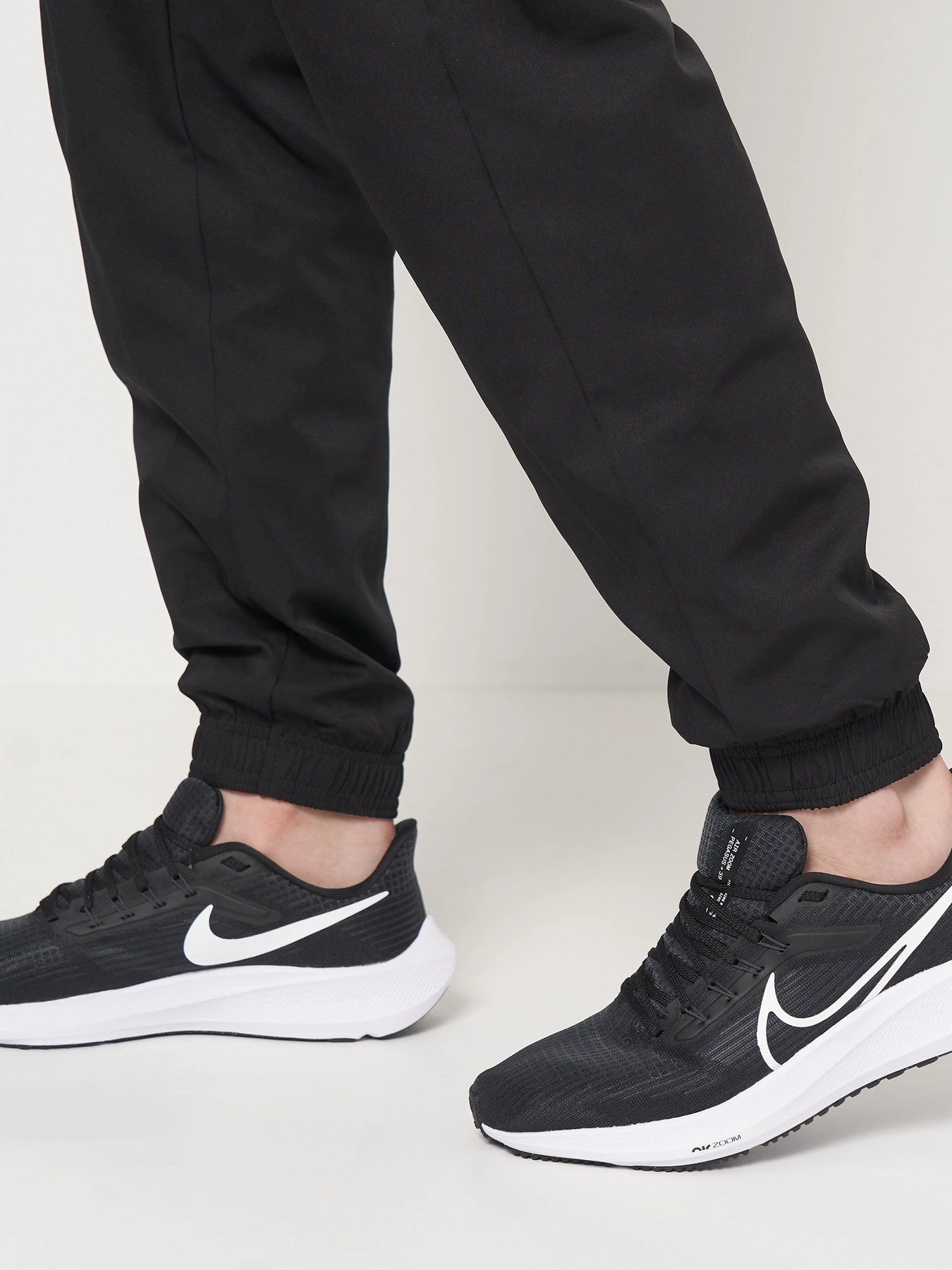 Кросівки NIKE Air Zoom Pegasus 39 модель DH4071-001 Кросівки NIKE Air Zoom Pegasus 39 модель DH4071-001 Фото
