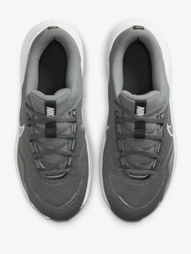 Кроссовки NIKE Legend Essential 4 модель DM1120-002 Фото