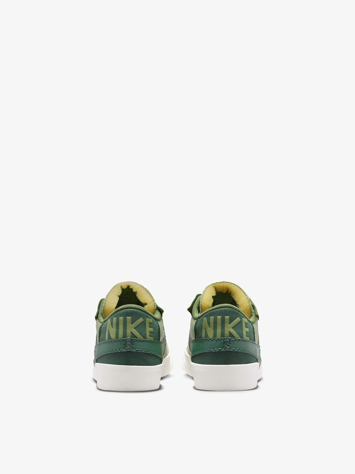 Кеди NIKE Blazer Low 77 Jumbo модель FJ5468-386 Кеди NIKE Blazer Low 77 Jumbo модель FJ5468-386 Фото