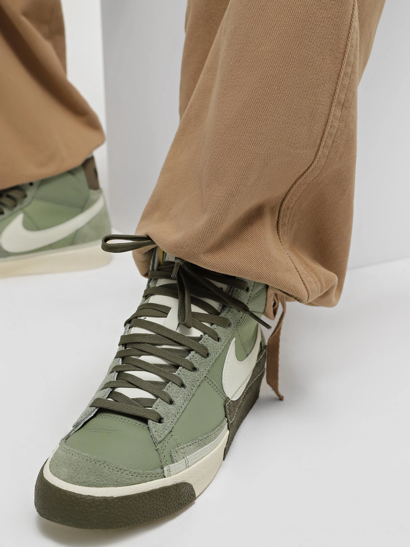 Кеди NIKE Blazer Mid Pro Club модель DQ7673-301 Фото