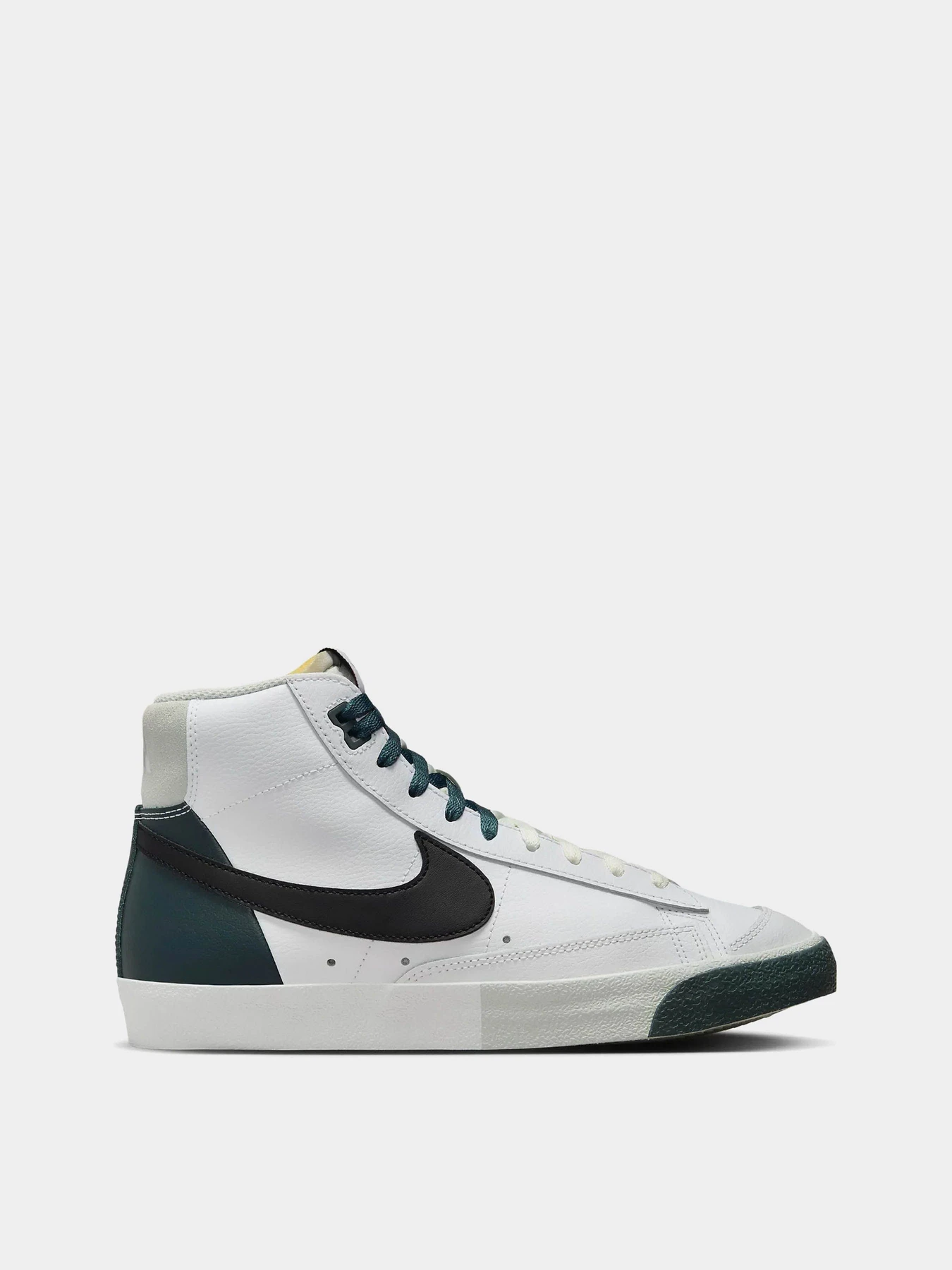 Кеды NIKE Blazer Mid 77 Premium модель FB8889-100 Кеды NIKE Blazer Mid 77 Premium модель FB8889-100 Фото