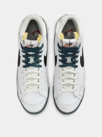 Кеды NIKE Blazer Mid 77 Premium модель FB8889-100 Фото