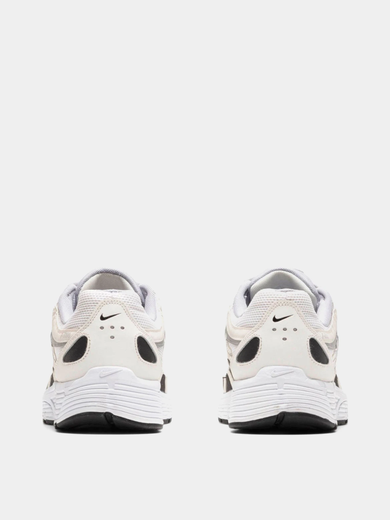 Кроссовки NIKE P-6000 модель CD6404-101 Кроссовки NIKE P-6000 модель CD6404-101 Фото