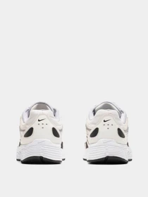 Кроссовки NIKE P-6000 модель CD6404-101 Фото