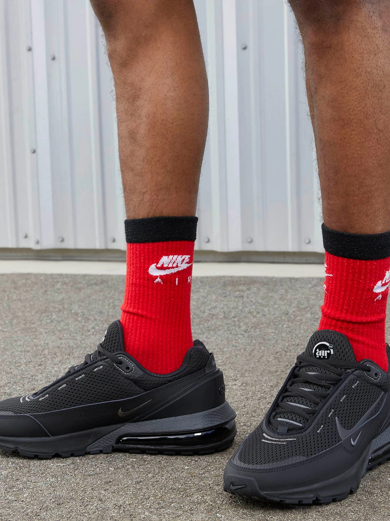 Кроссовки NIKE AIR MAX PULSE модель DR0453-003 Фото