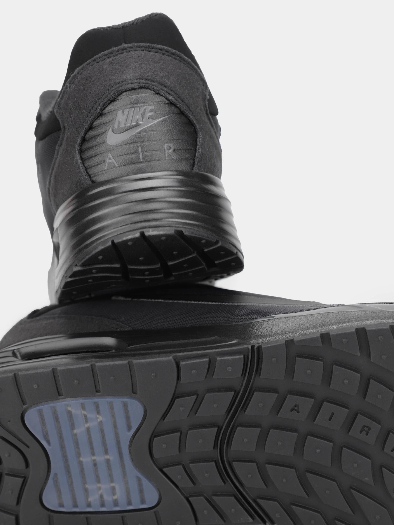 Кроссовки NIKE AIR MAX SOLO модель DX3666-010 Фото