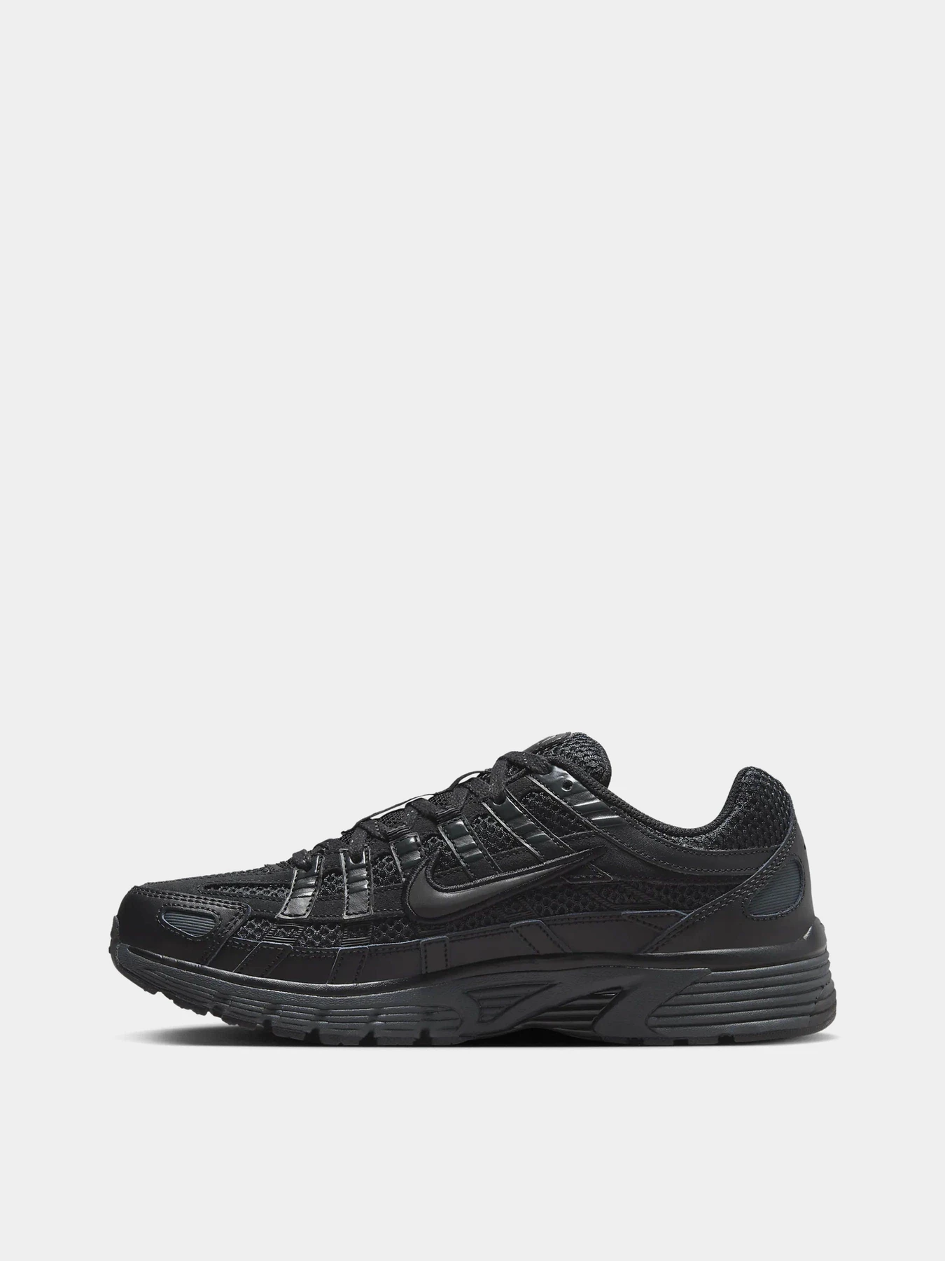 Кросівки NIKE P-6000 модель FQ8732-010 Фото