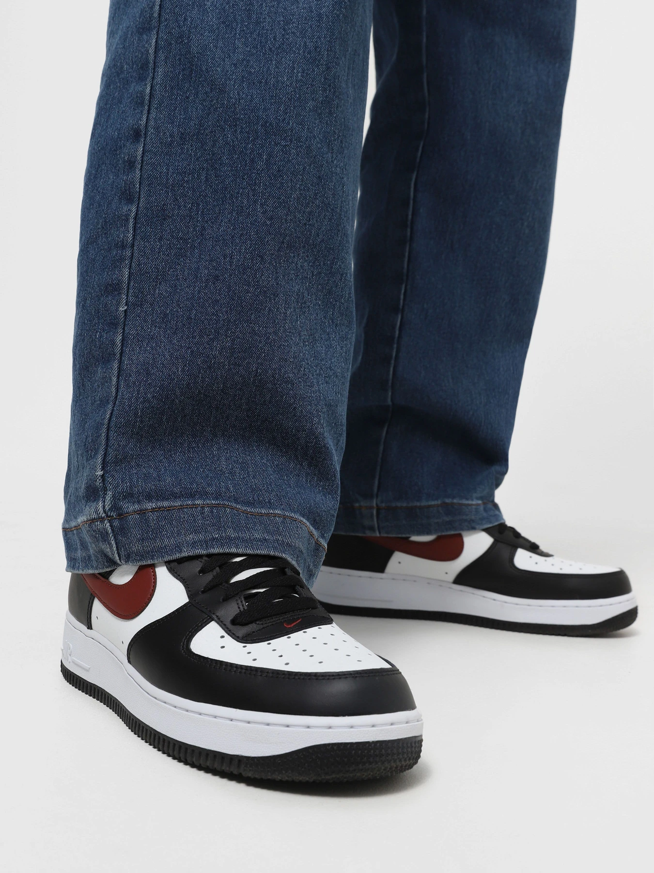 Кеды NIKE AIR FORCE 1 '07 модель FZ4615-001 Кеды NIKE AIR FORCE 1 '07 модель FZ4615-001 Фото