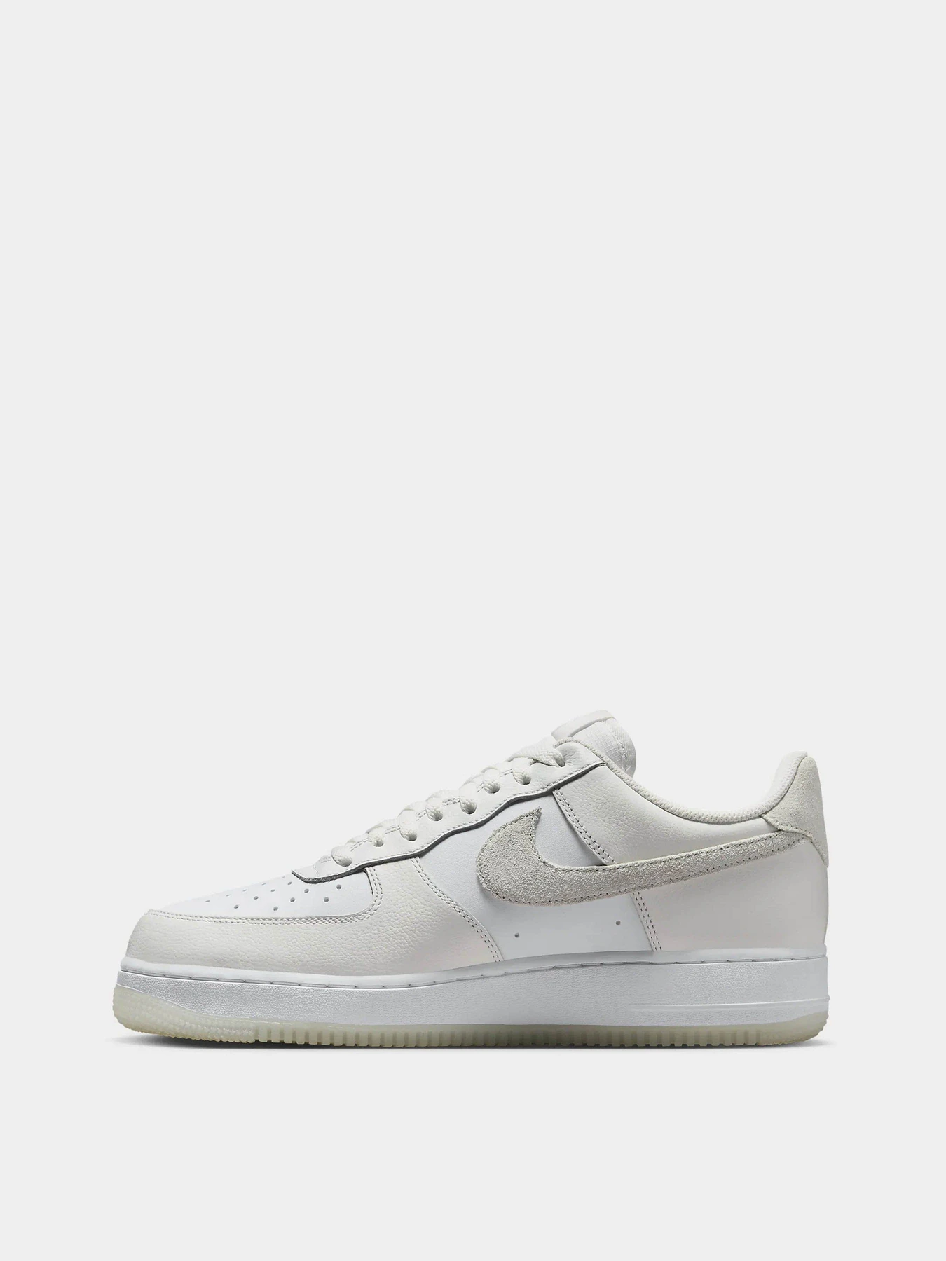 Кеды NIKE AIR FORCE 1 07 LV8 модель FN5832-100 Кеды NIKE AIR FORCE 1 07 LV8 модель FN5832-100 Фото