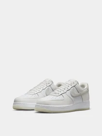 Кеды NIKE AIR FORCE 1 07 LV8 модель FN5832-100 Фото