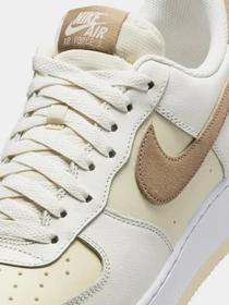 Кеды NIKE AIR FORCE 1 '07 LV8 модель FN5832-101 Фото