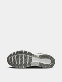 Кроссовки NIKE P-6000 модель FN6837-012 Фото