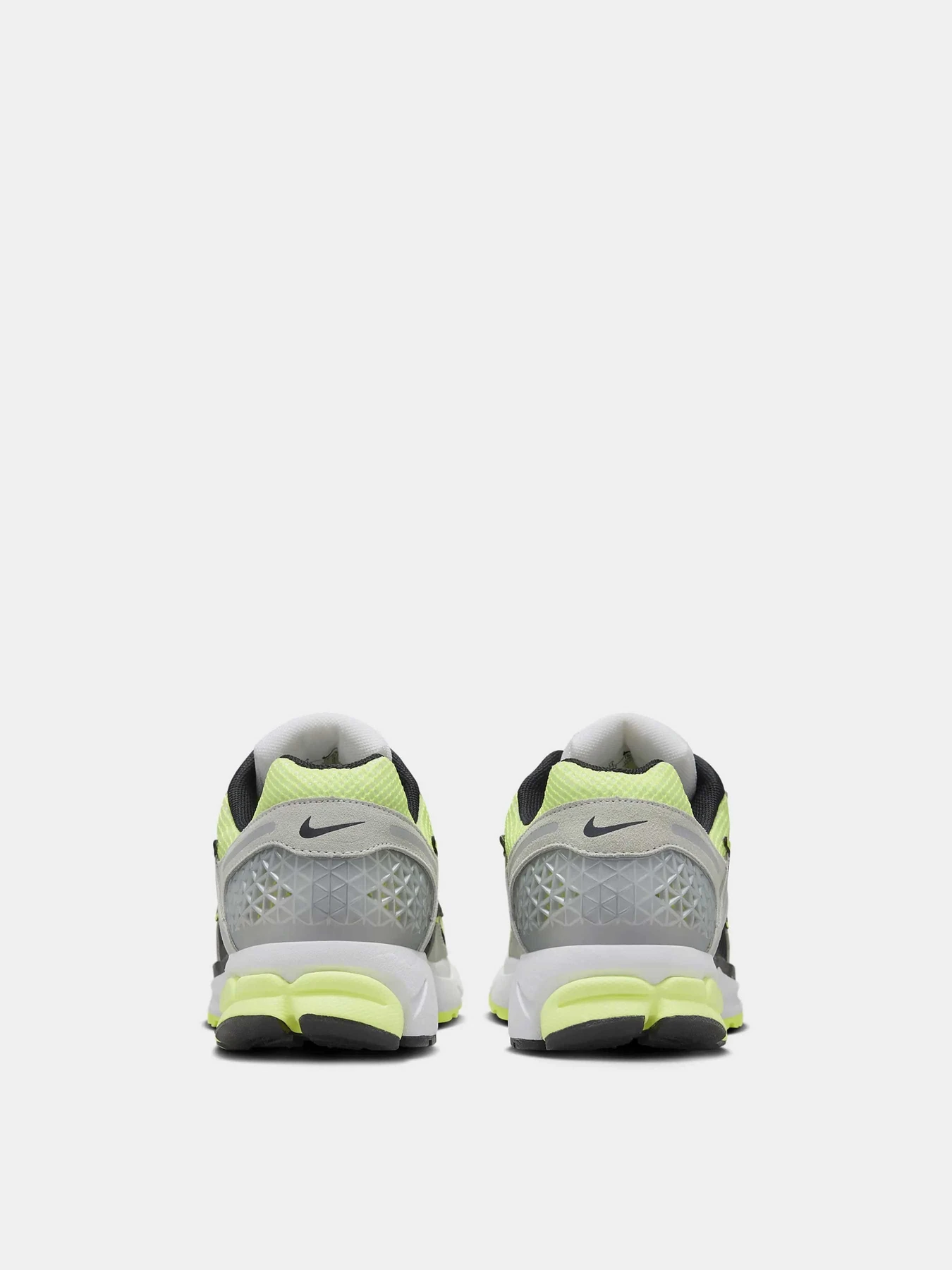 Кросівки NIKE ZOOM VOMERO 5 модель FB9149-701 Кросівки NIKE ZOOM VOMERO 5 модель FB9149-701 Фото