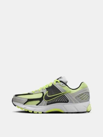 Кросівки NIKE ZOOM VOMERO 5 модель FB9149-701 Фото