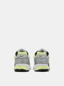 Кросівки NIKE ZOOM VOMERO 5 модель FB9149-701 Фото