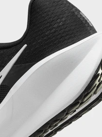 Кросівки NIKE DOWNSHIFTER 13 модель FD6454-001 Фото