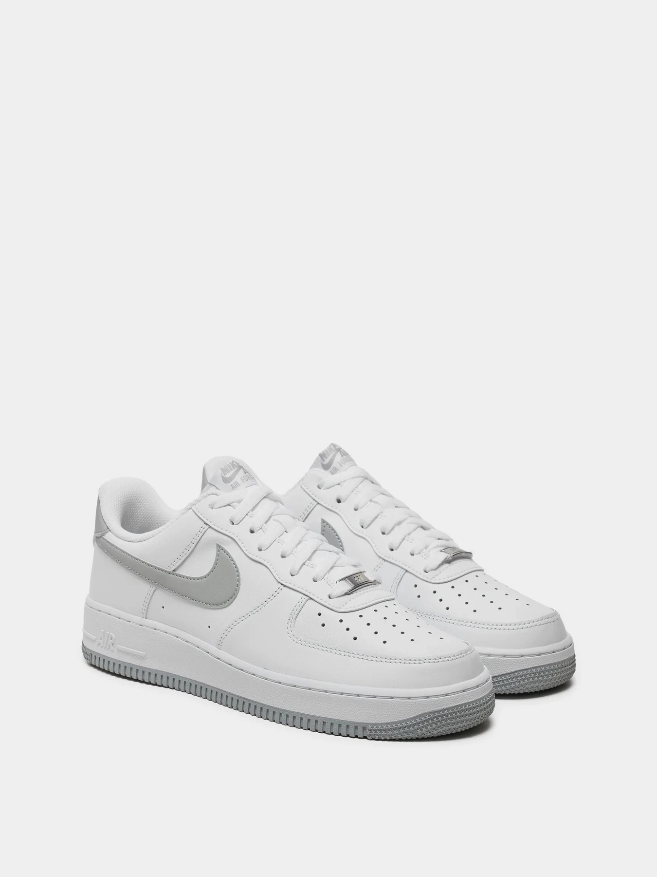 Кеди NIKE AIR FORCE 1 '07 модель FJ4146-100 Кеди NIKE AIR FORCE 1 '07 модель FJ4146-100 Фото