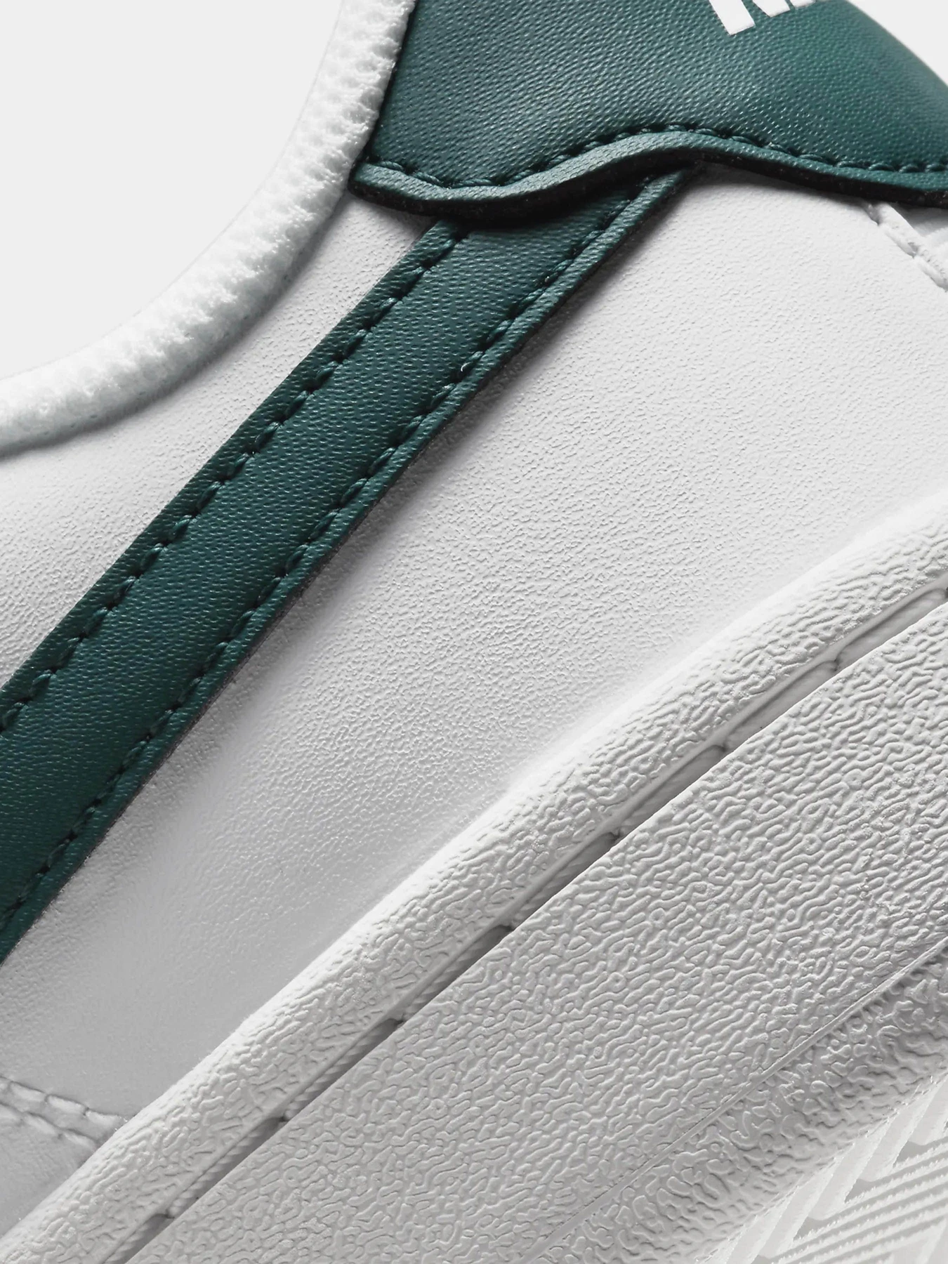 Кеди NIKE COURT ROYALE 2 модель CQ9246-105 Фото