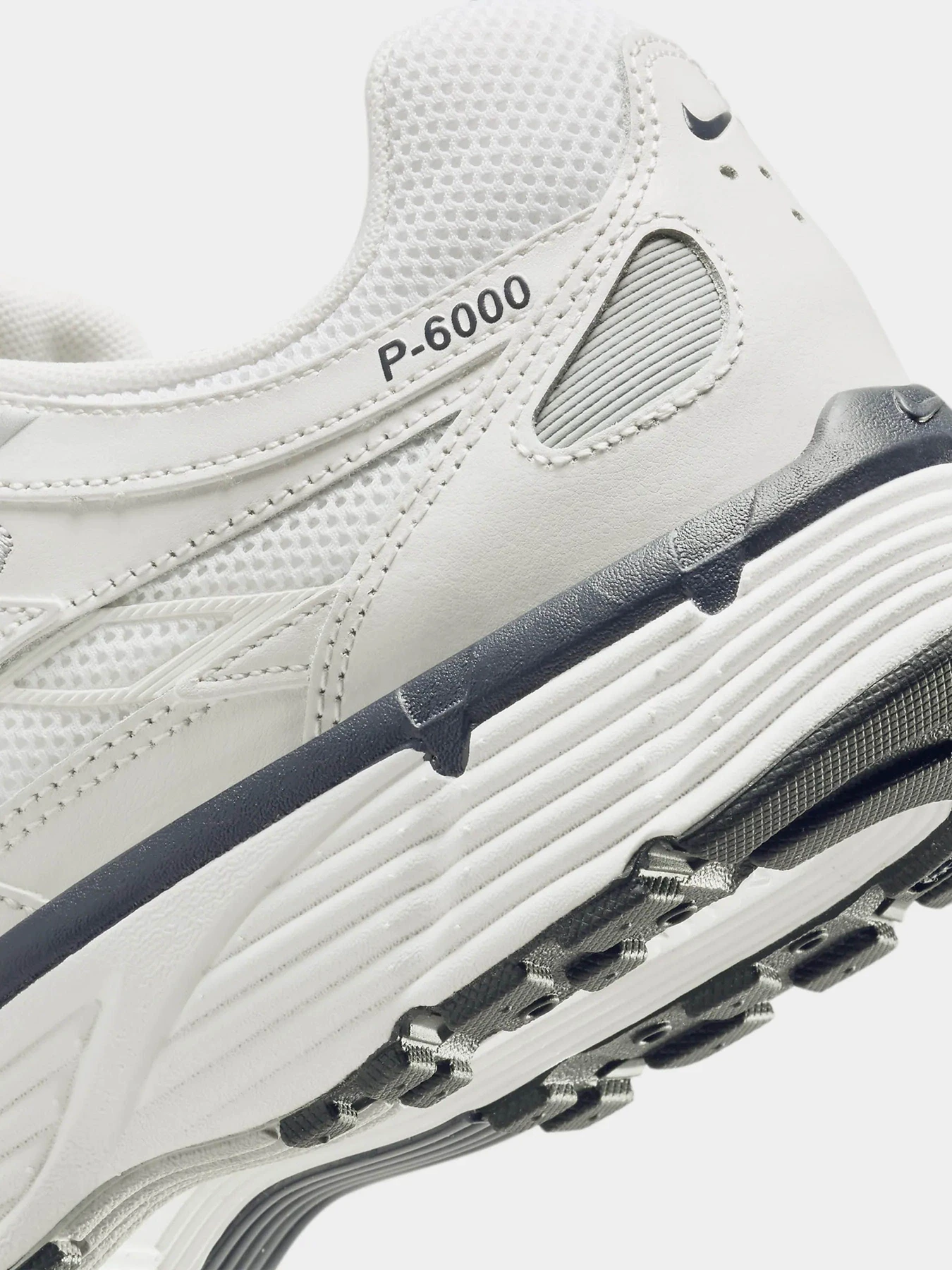 Кросівки NIKE P-6000 модель CD6404-018 Кросівки NIKE P-6000 модель CD6404-018 Фото