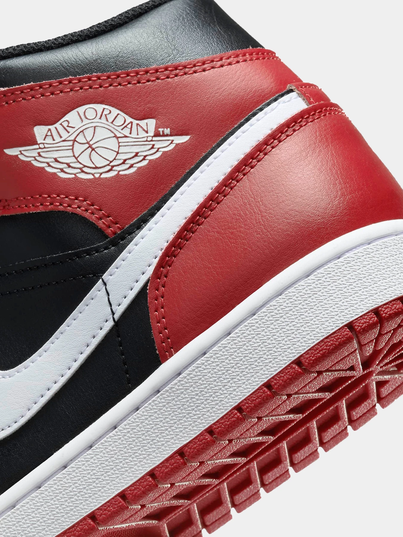 Кеды NIKE AIR JORDAN 1 MID модель DQ8426-061 Фото