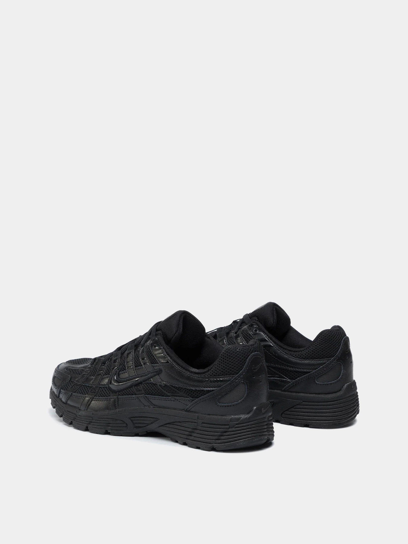 Кроссовки NIKE P-6000 модель CD6404-002 Фото