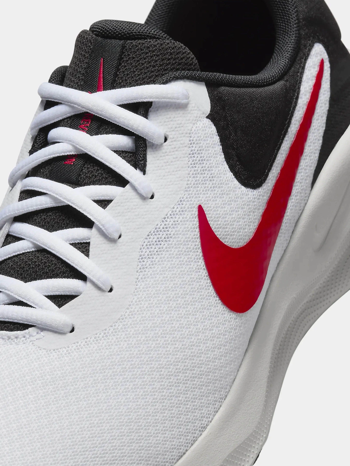 Кросівки NIKE REVOLUTION 7 модель FB2207-102 Кросівки NIKE REVOLUTION 7 модель FB2207-102 Фото