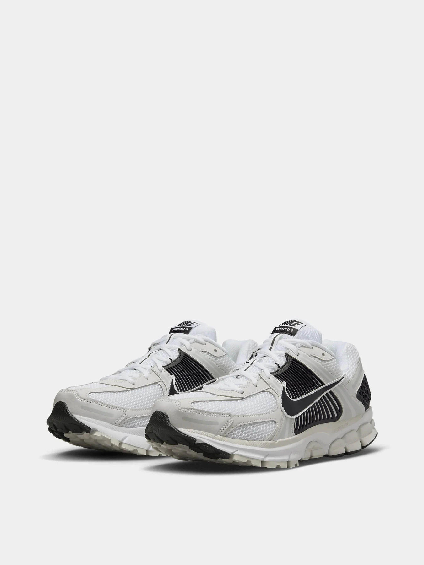 Кроссовки NIKE ZOOM VOMERO 5 модель FB9149-101 Фото