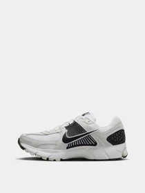 Кроссовки NIKE ZOOM VOMERO 5 модель FB9149-101 Фото