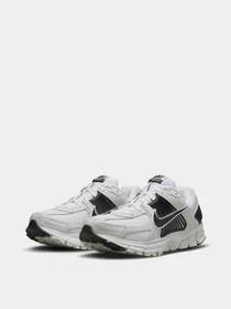 Кроссовки NIKE ZOOM VOMERO 5 модель FB9149-101 Фото