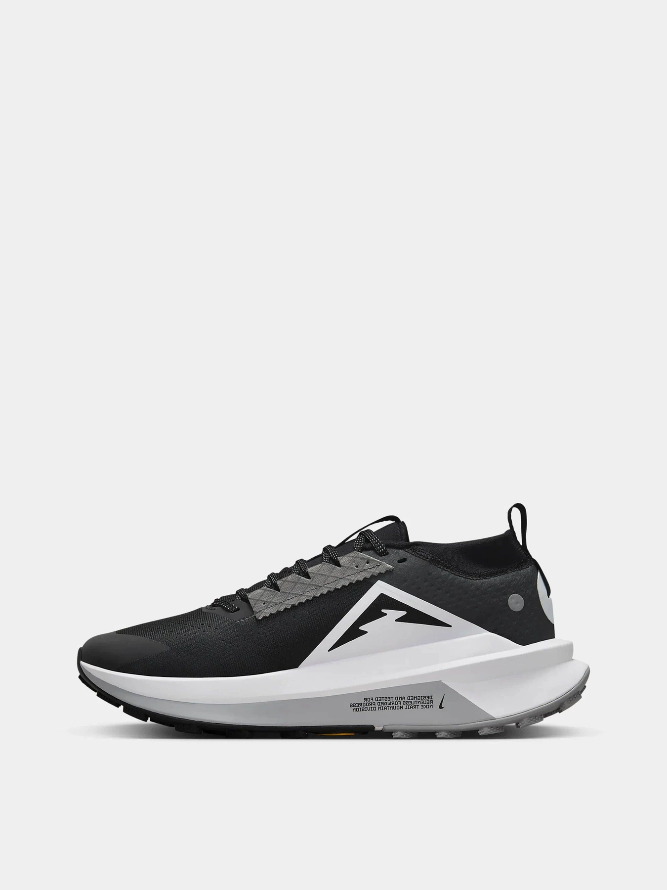 Кросівки NIKE ZEGAMA 2 модель FD5190-001 Фото