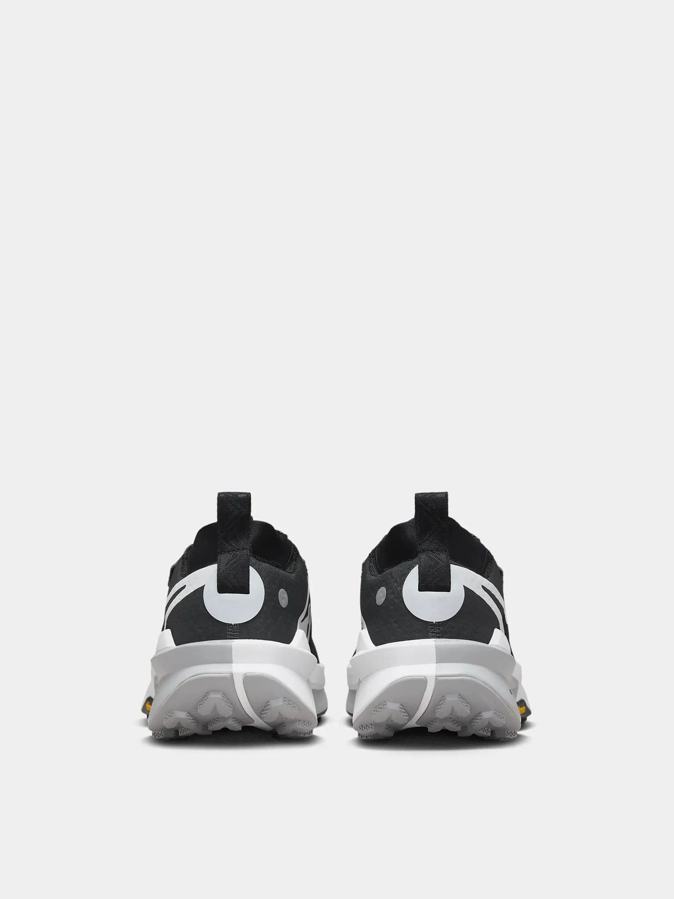 Кросівки NIKE ZEGAMA 2 модель FD5190-001 Фото