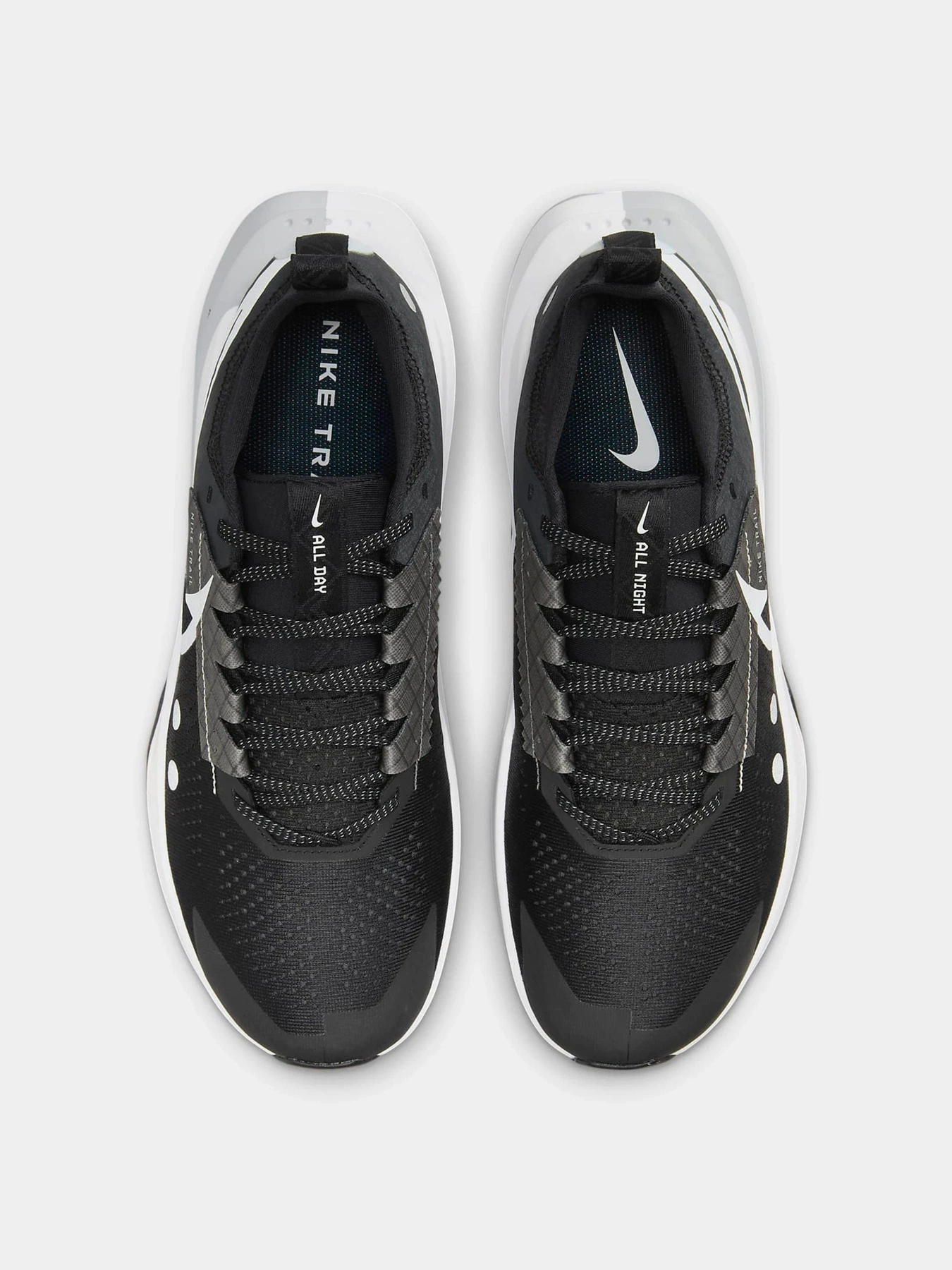 Кросівки NIKE ZEGAMA 2 модель FD5190-001 Фото