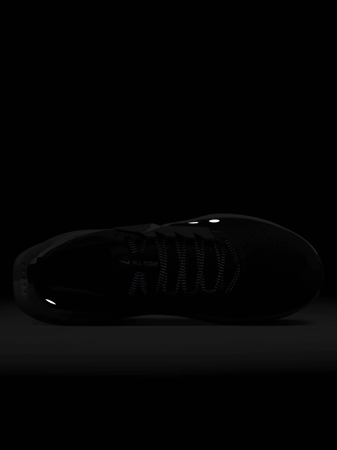 Кросівки NIKE ZEGAMA 2 модель FD5190-001 Фото