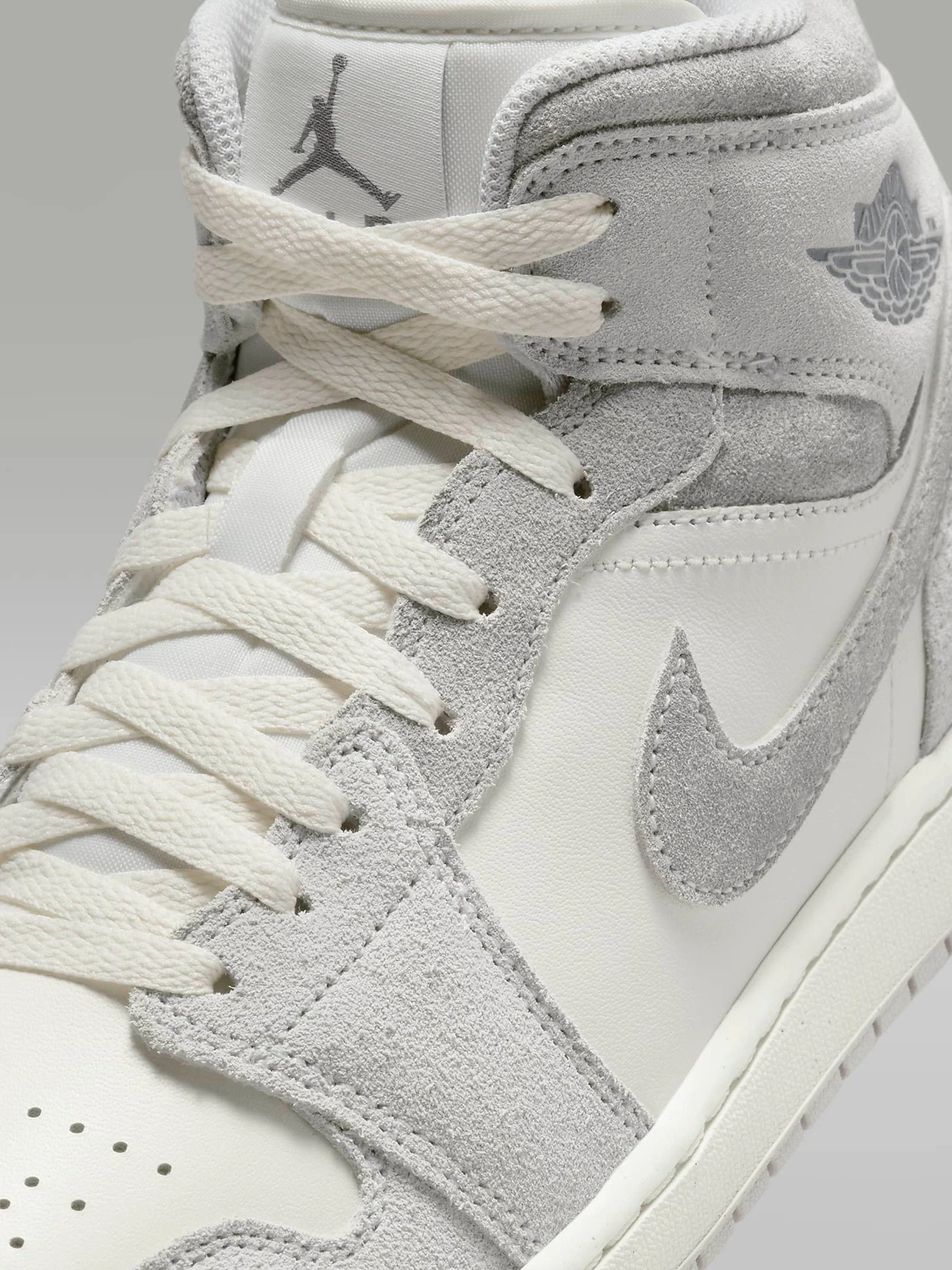 Кеди NIKE AIR JORDAN 1 MID модель FQ7720-002 Кеди NIKE AIR JORDAN 1 MID модель FQ7720-002 Фото