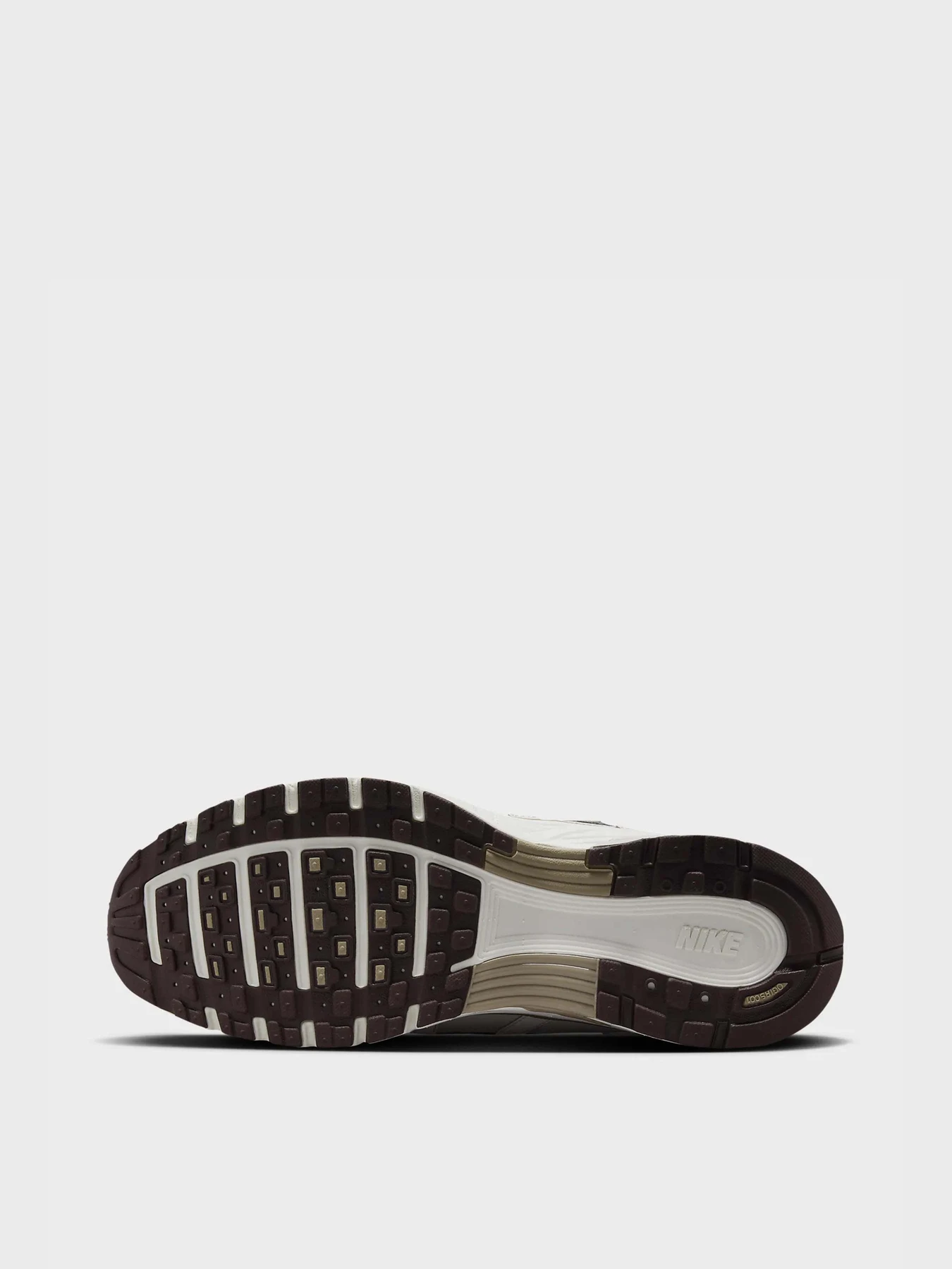 Кроссовки NIKE P-6000 модель HF0728-201 Кроссовки NIKE P-6000 модель HF0728-201 Фото