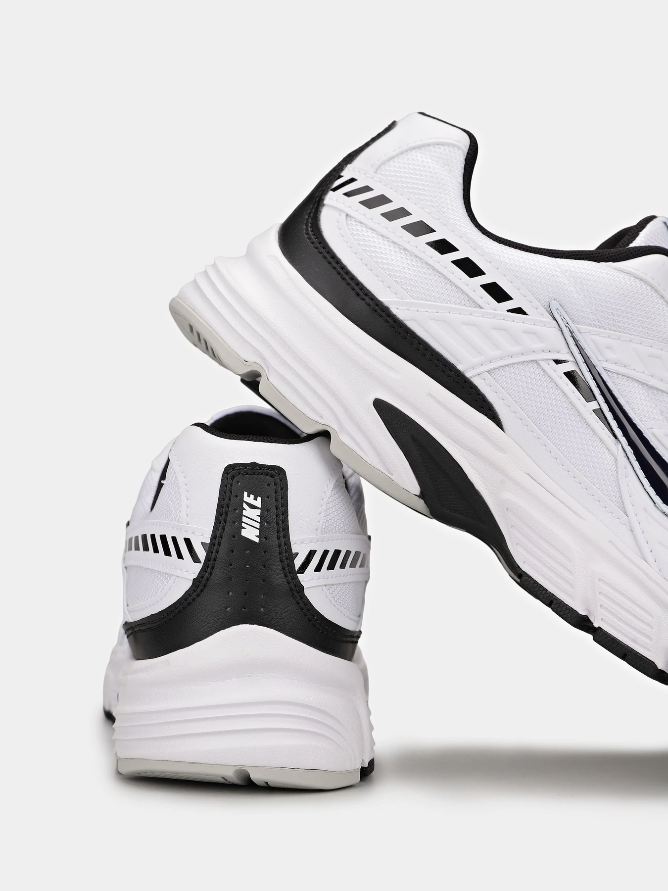 Кроссовки NIKE INITIATOR модель 394055-100 Кроссовки NIKE INITIATOR модель 394055-100 Фото