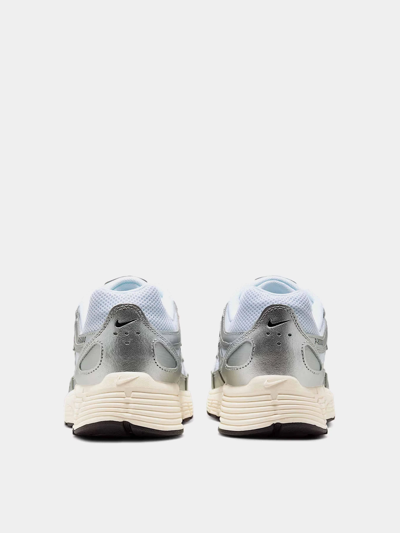 Кроссовки NIKE P-6000 модель CD6404-105 Кроссовки NIKE P-6000 модель CD6404-105 Фото