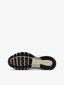 Кроссовки NIKE P-6000 модель CD6404-105 Фото