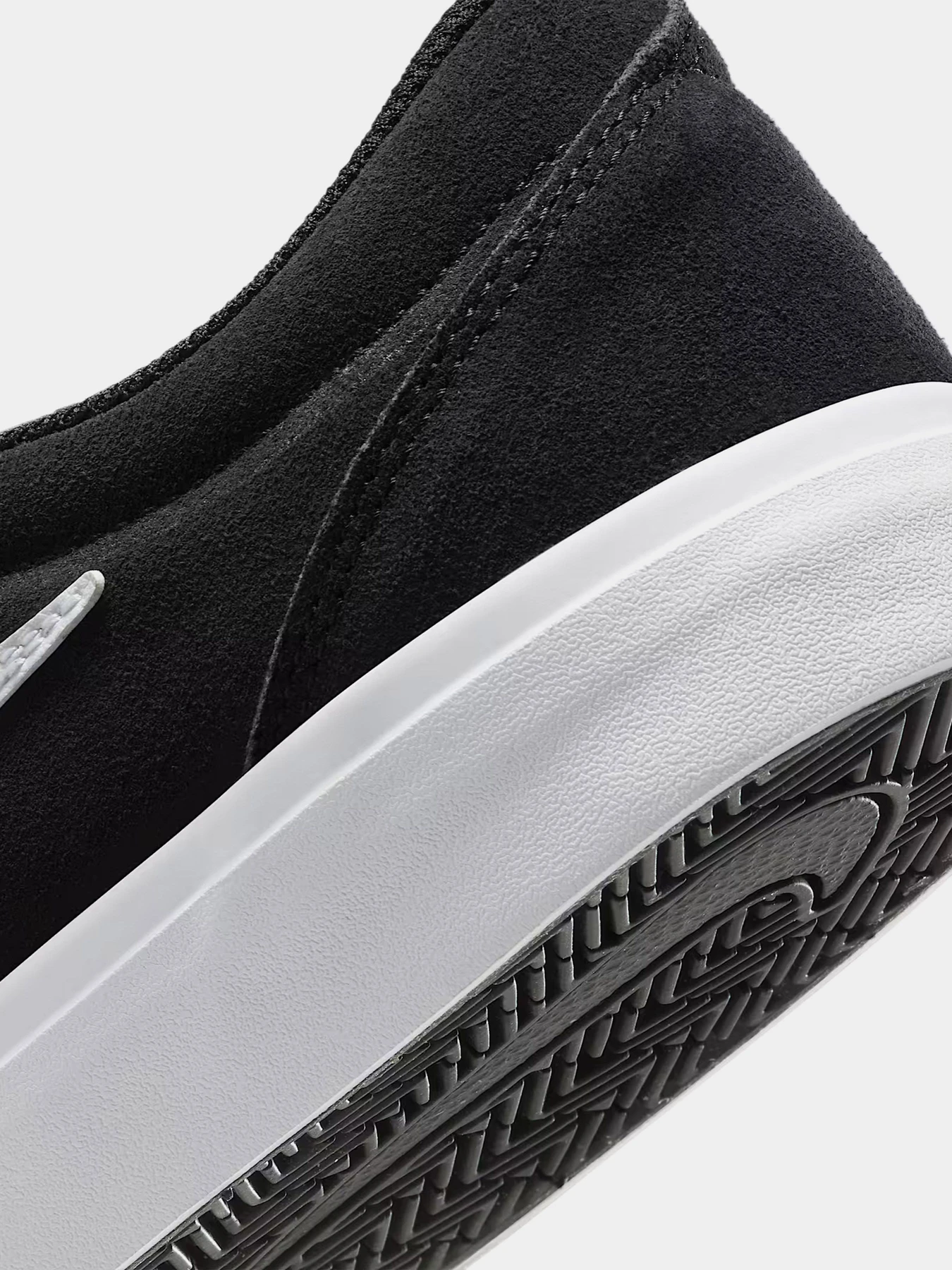 Кеди NIKE CHARGE SUEDE модель IB2750-001 Фото