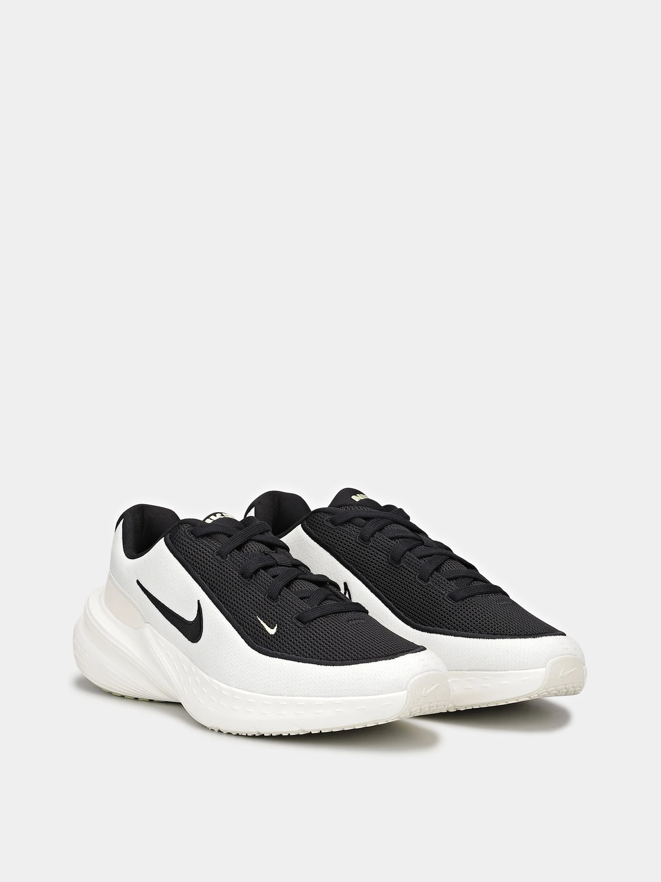 Кросівки NIKE UPLIFT SC модель IB2765-100 Кросівки NIKE UPLIFT SC модель IB2765-100 Фото