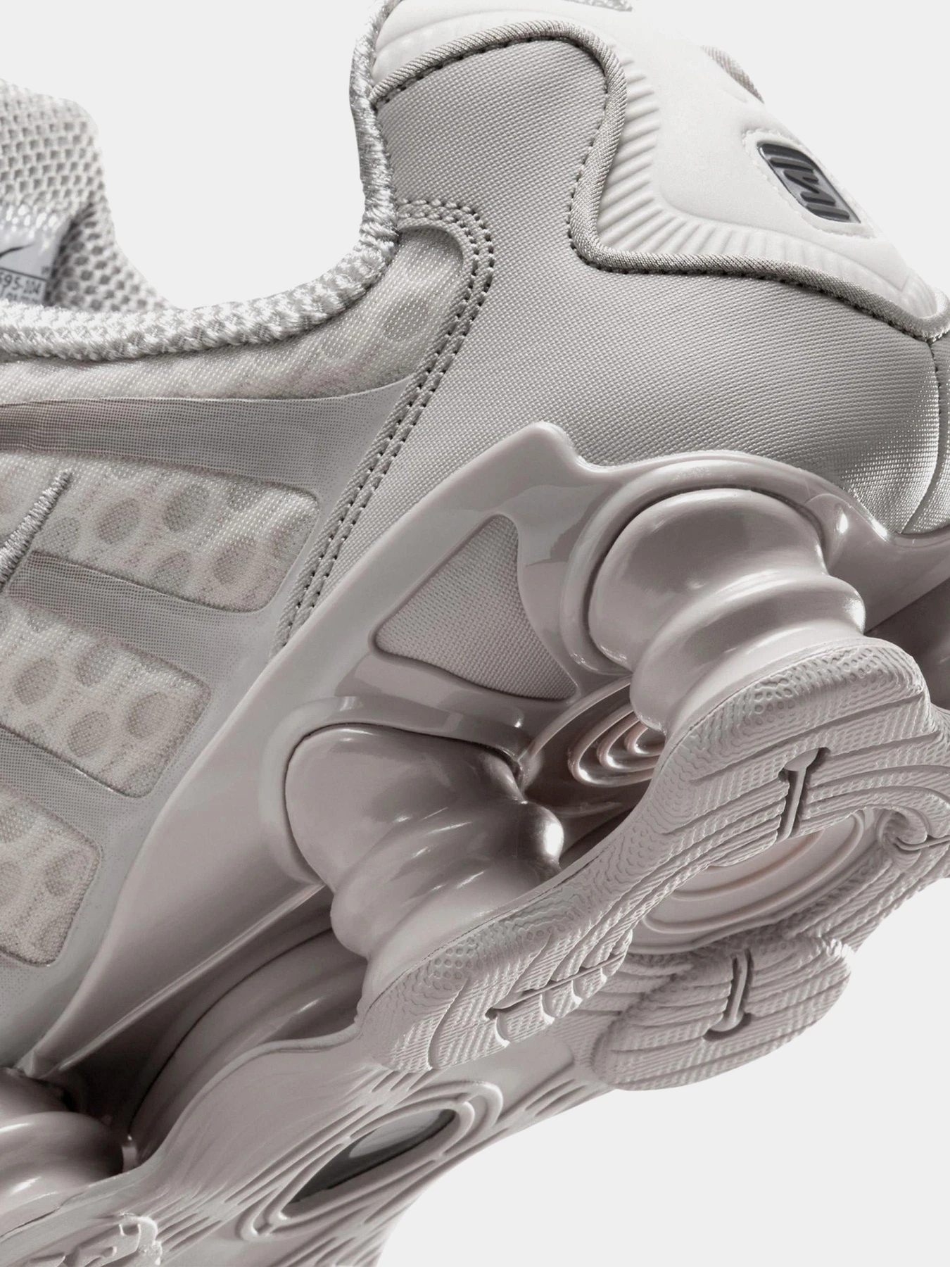 Кросівки NIKE SHOX TL модель AV3595-104 Кросівки NIKE SHOX TL модель AV3595-104 Фото