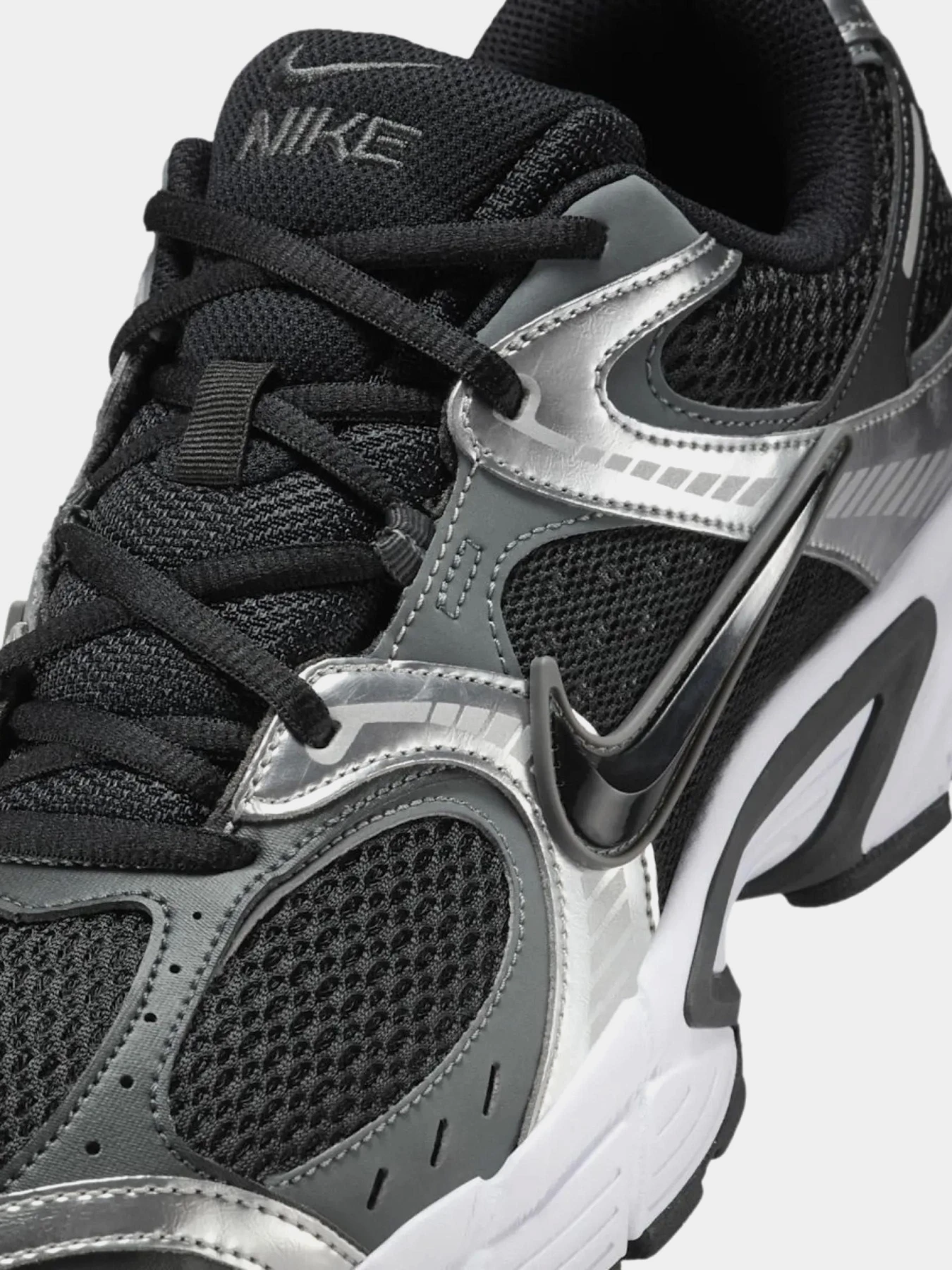 Кросівки NIKE V5 RNR модель HJ5228-004 Фото