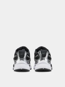 Кросівки NIKE V5 RNR модель HJ5228-004 Фото